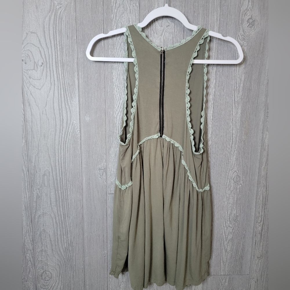 POL Green Sleeveless Tunic Blouse - Picture 4 of 5